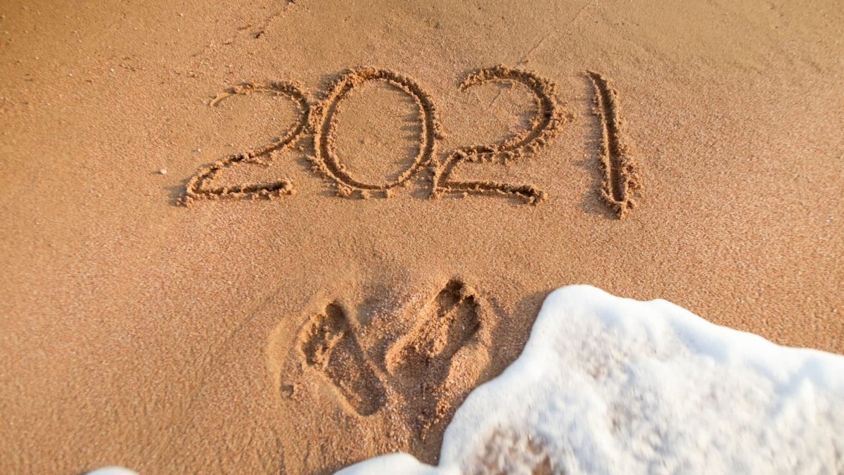 Отпуск надпись на песке