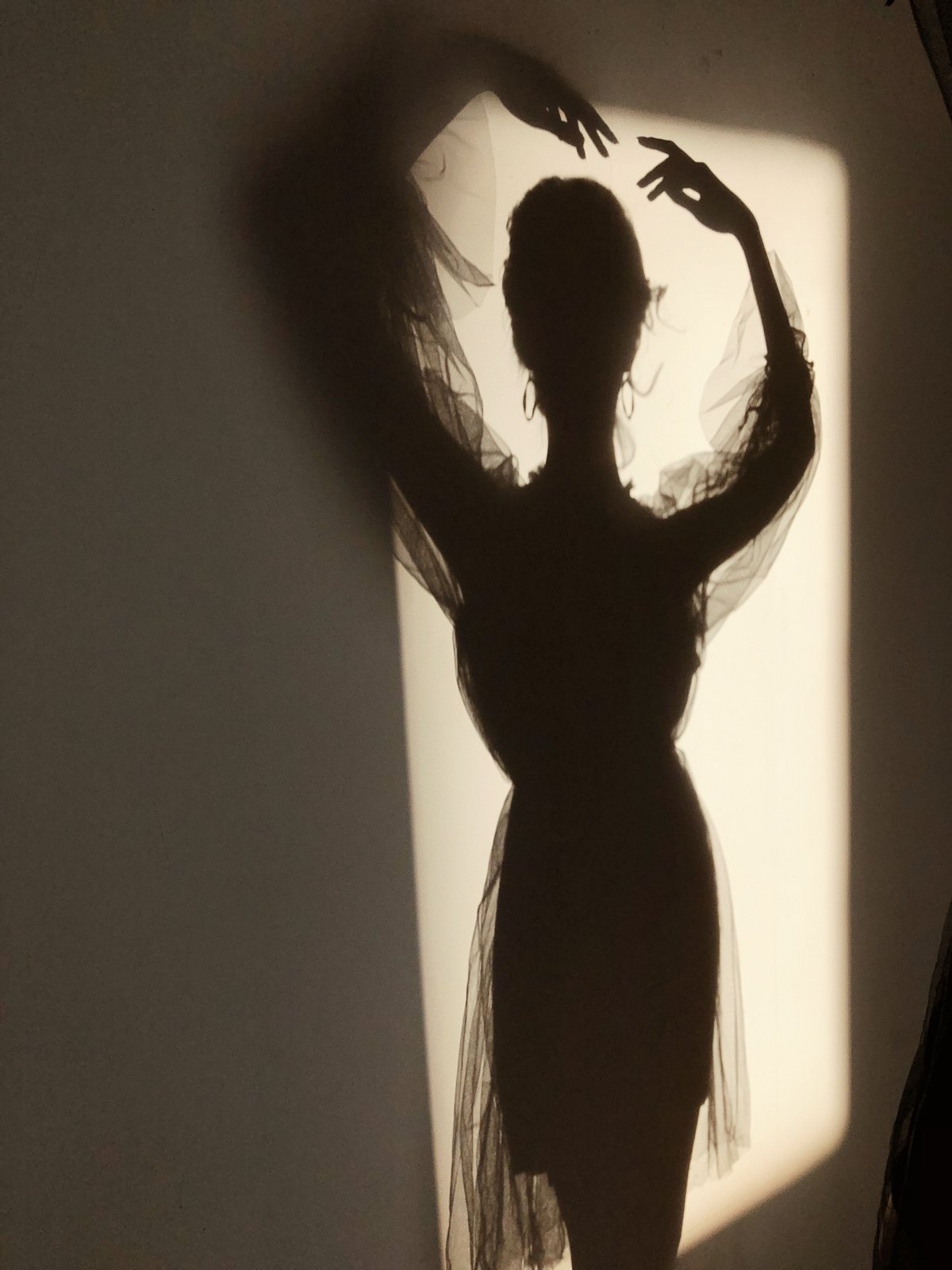 Девушка тень арт