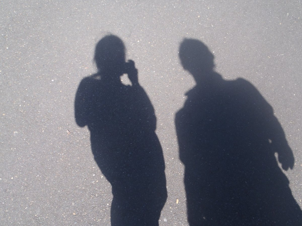 Тень парня с рогами