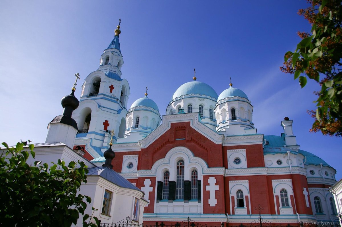 Успенский мужской монастырь Тихвин