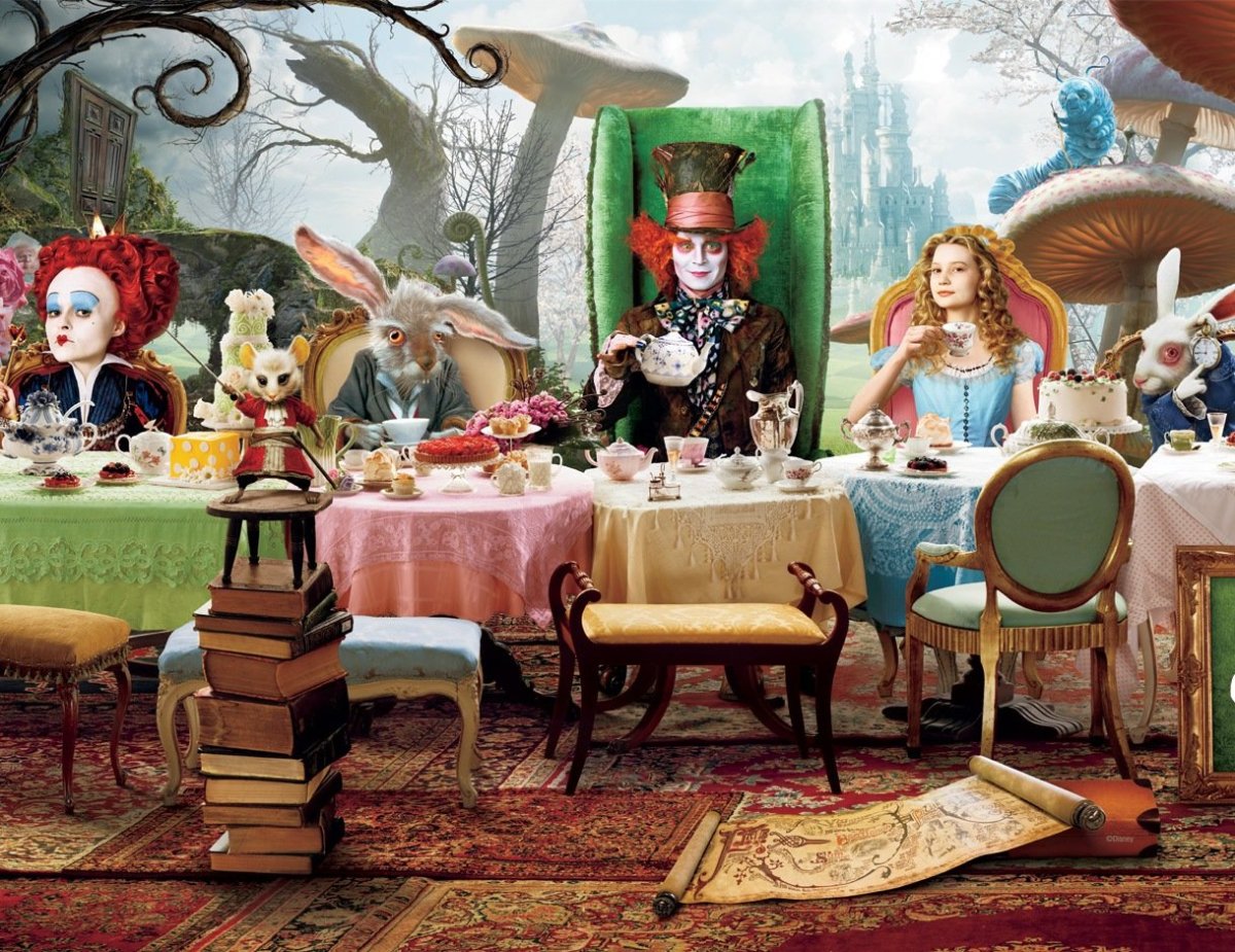 Фильм Алиса в стране чудес дворец