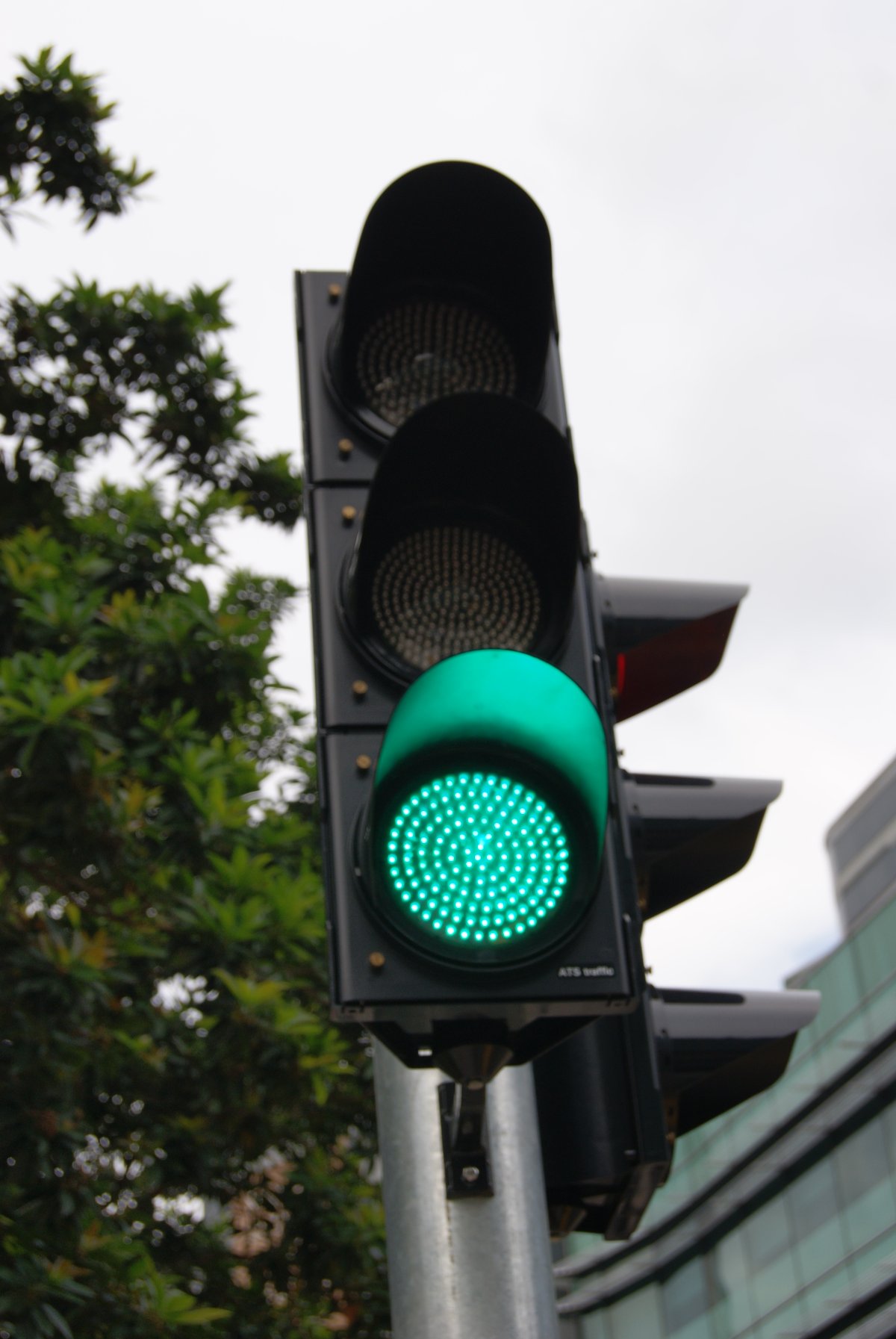 Зеленый сигнал светофора