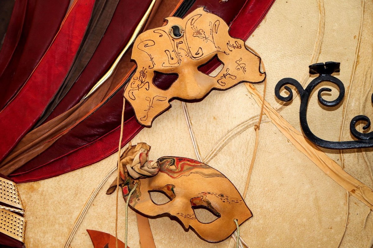 Театральные символы