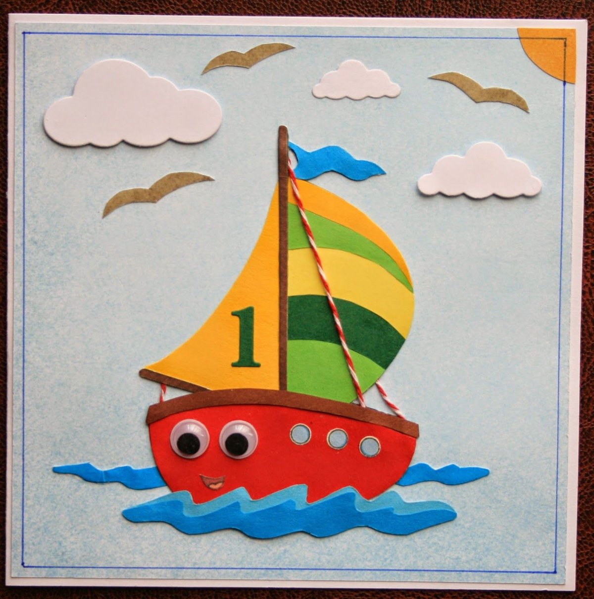 Фон кораблики бумажные