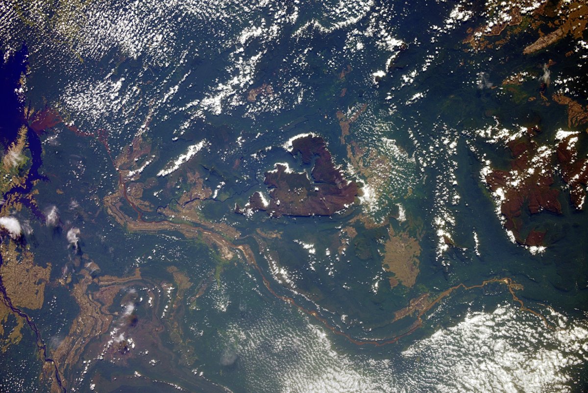 Земля Луна Плутон Харон