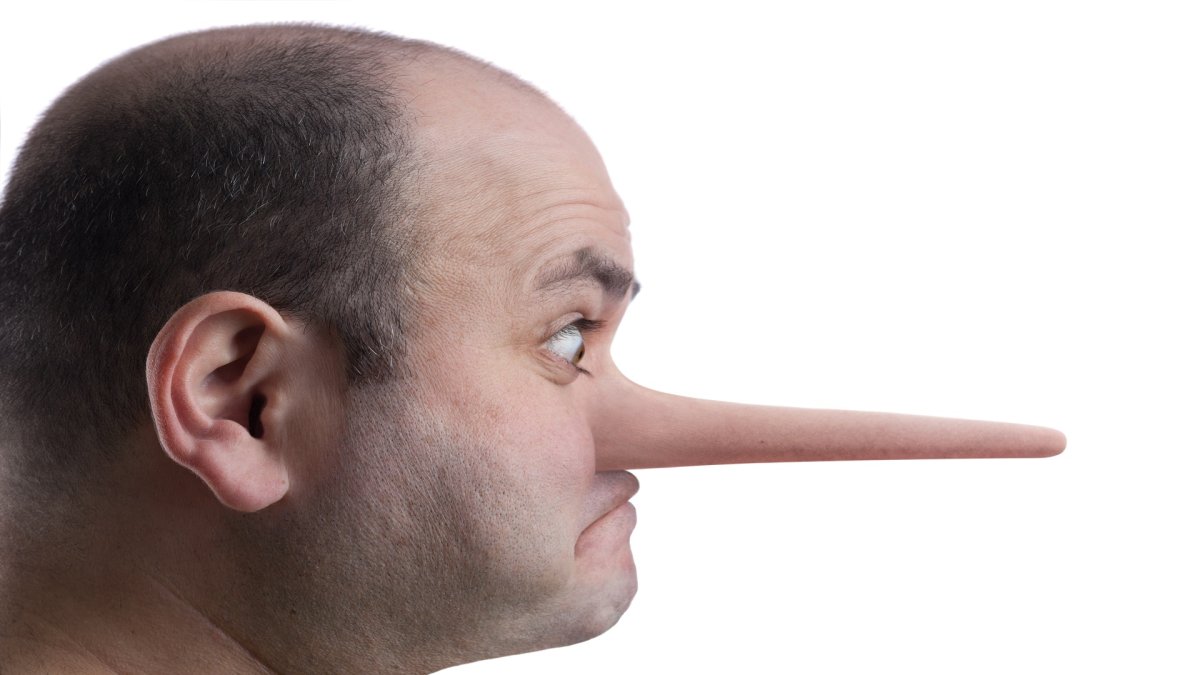 Чел с длинным носом