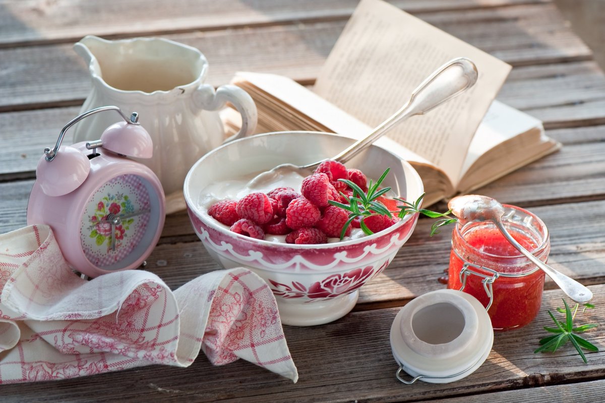 Чаепитие с вареньем