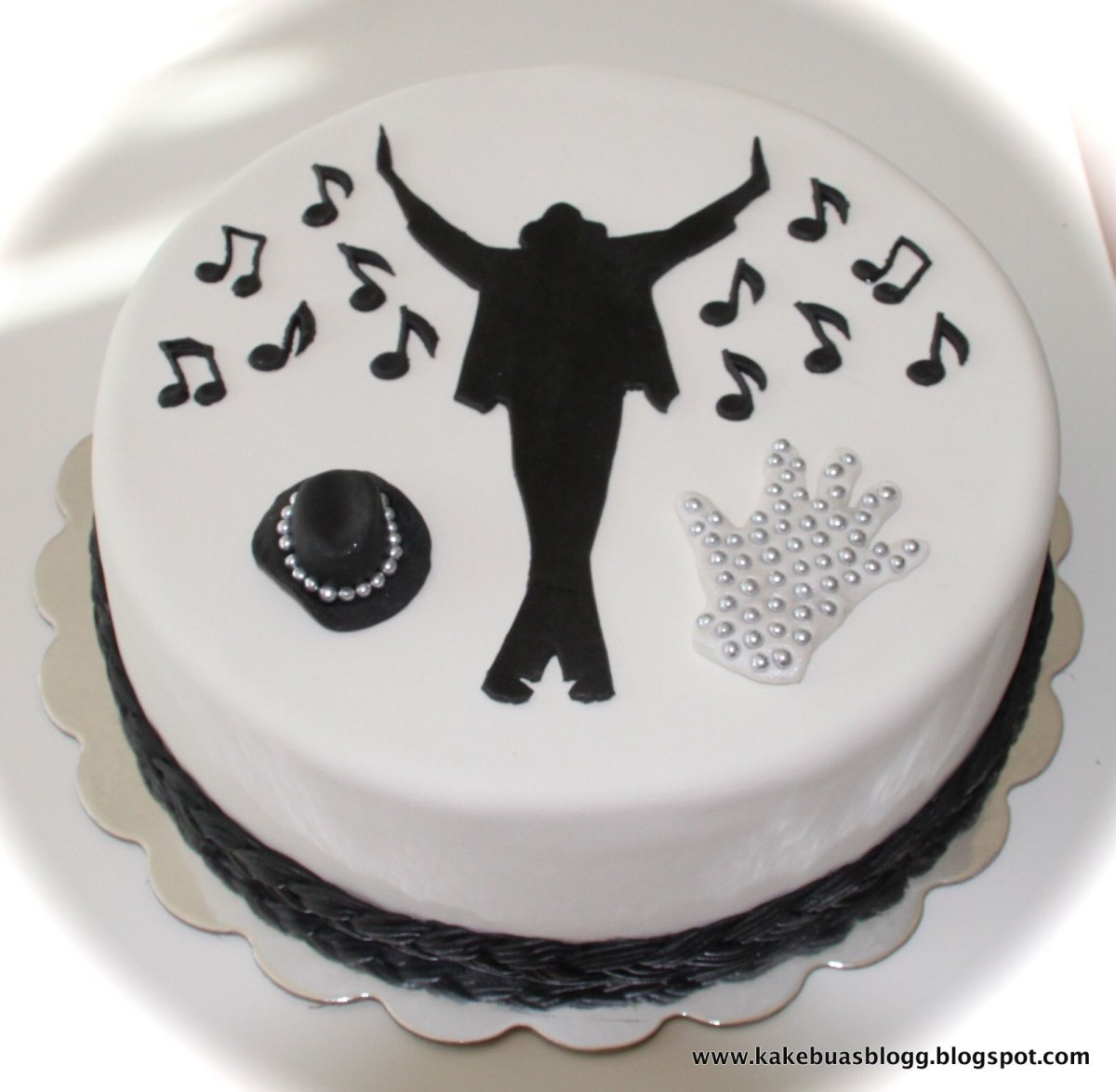 Торт с Майклом Джексоном