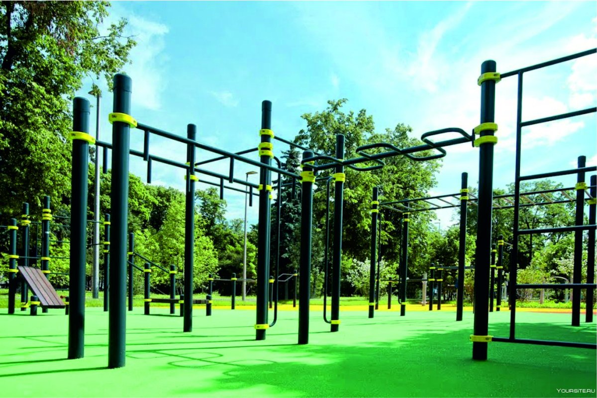 Воркаут площадка Нескучный сад