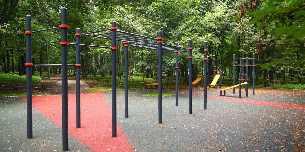 Спортивная зона в парке