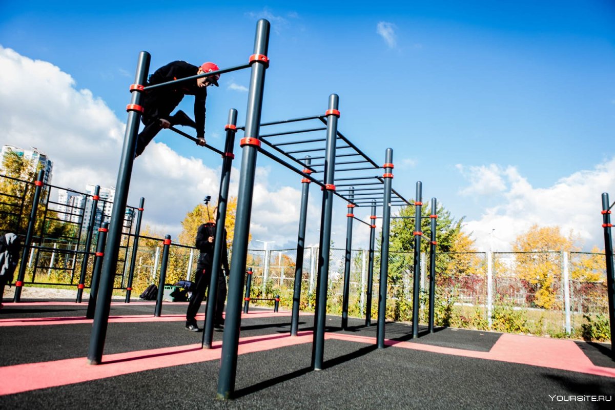 Спортивная площадка