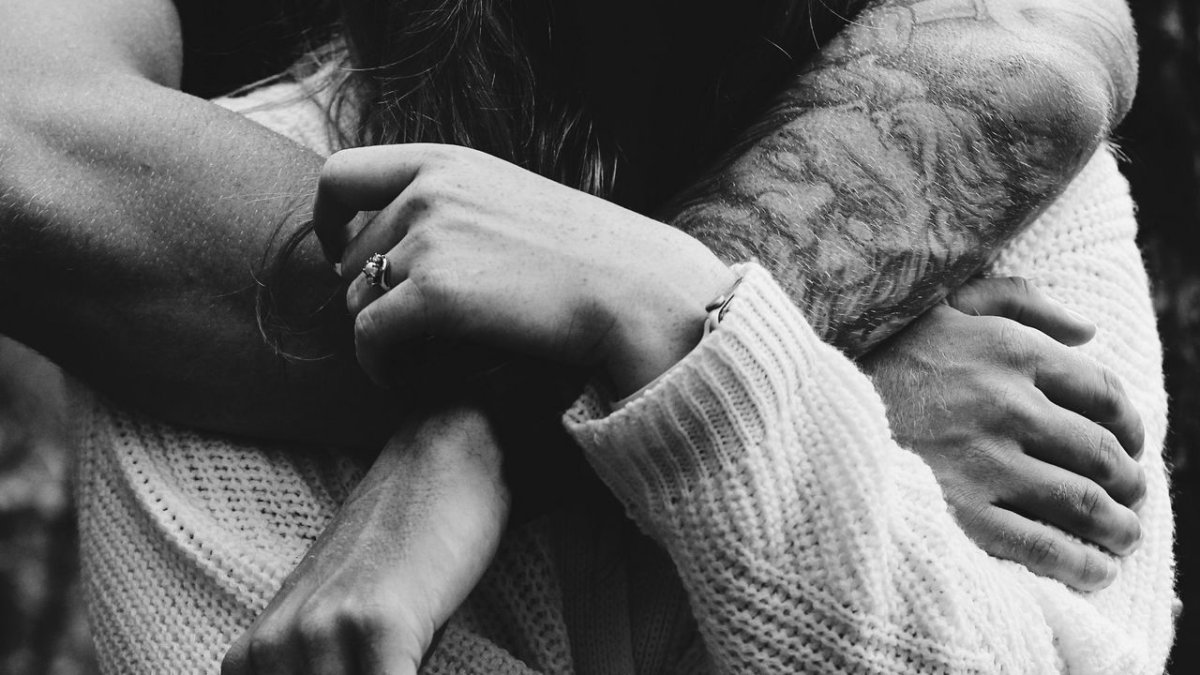 Крепкие мужские руки