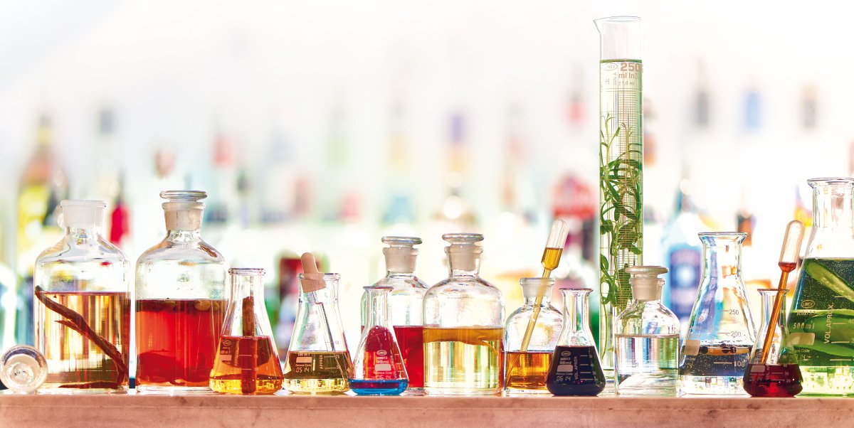 Лабораторные колбы и пробирки