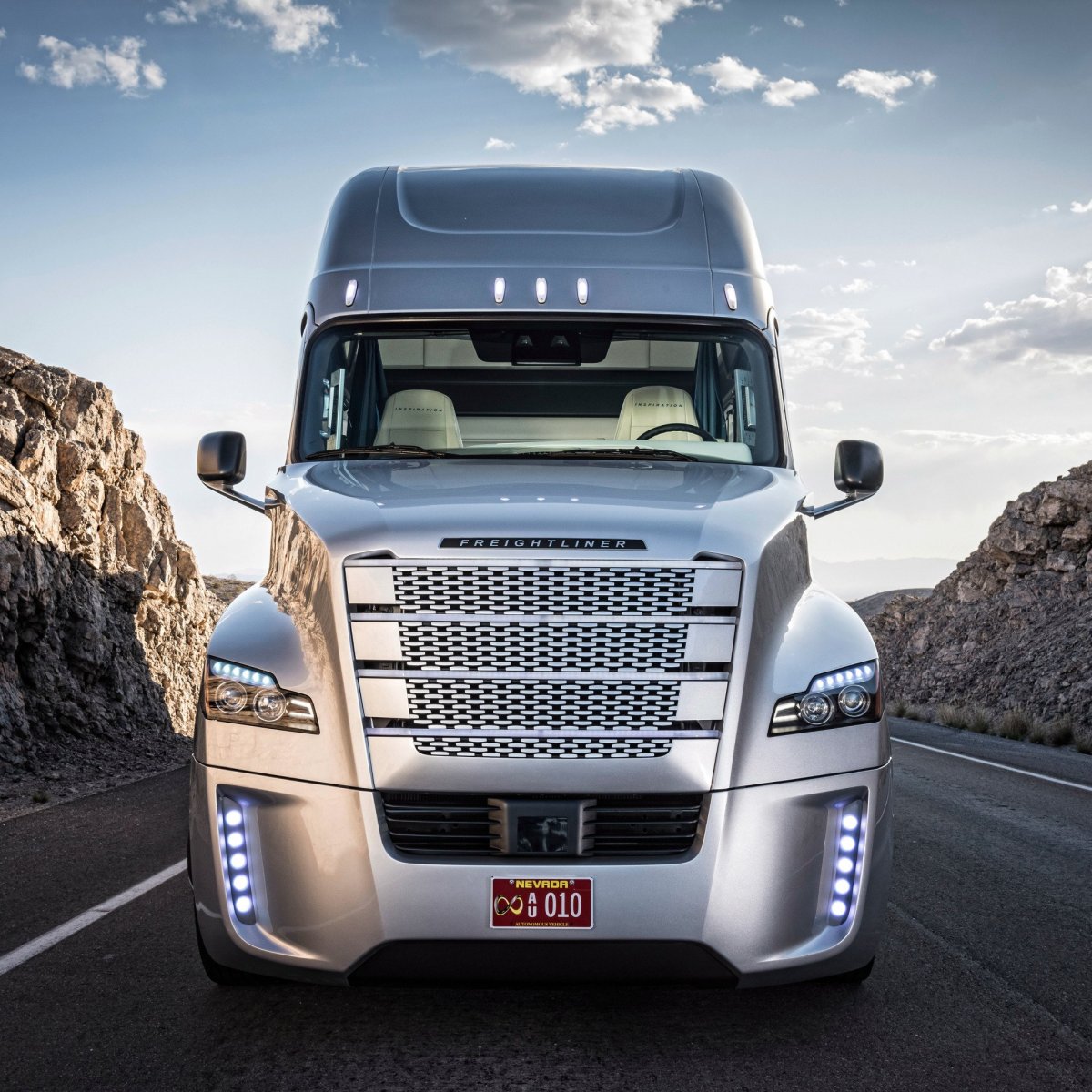 Жене дальнобойщика