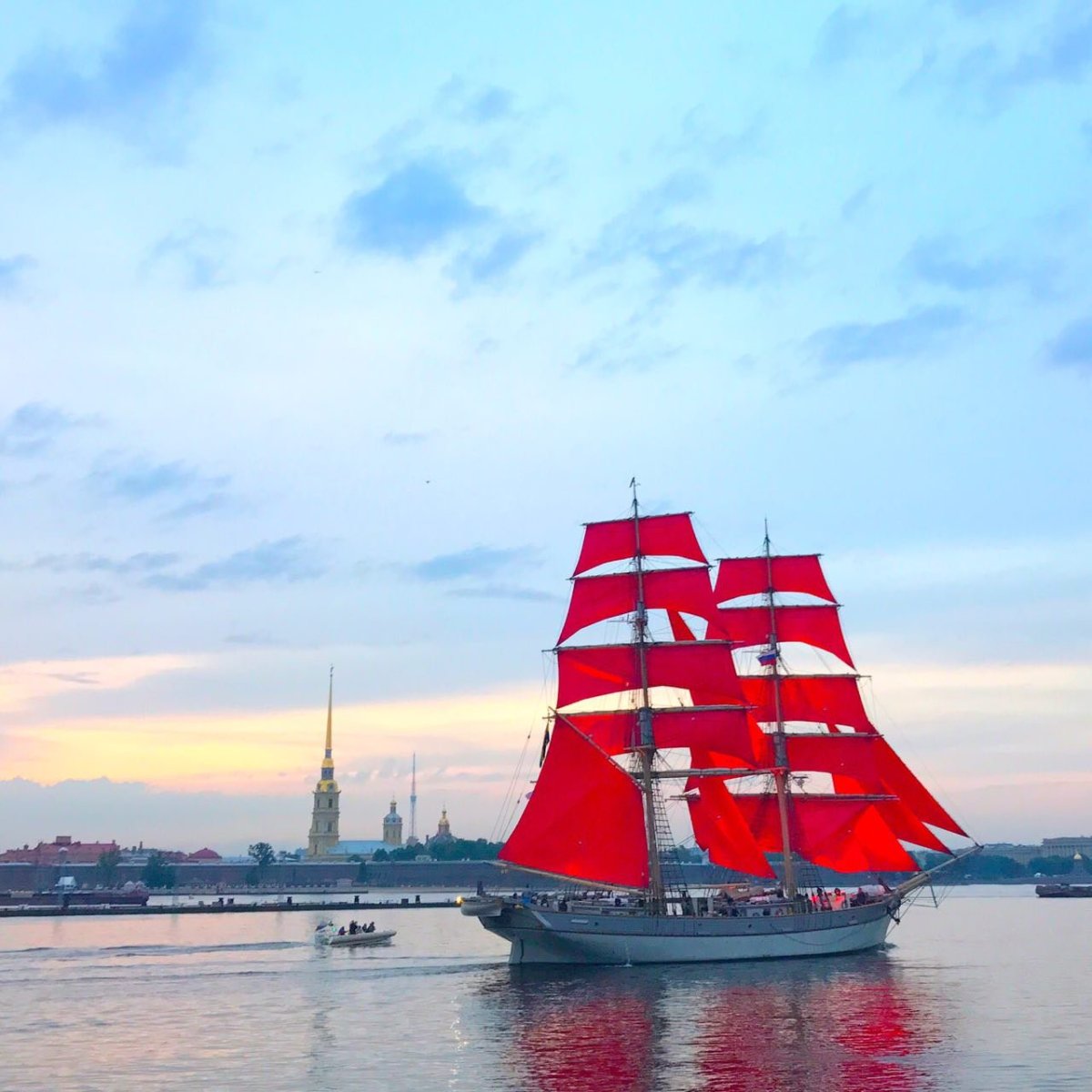 Бригантина Алые паруса Питер