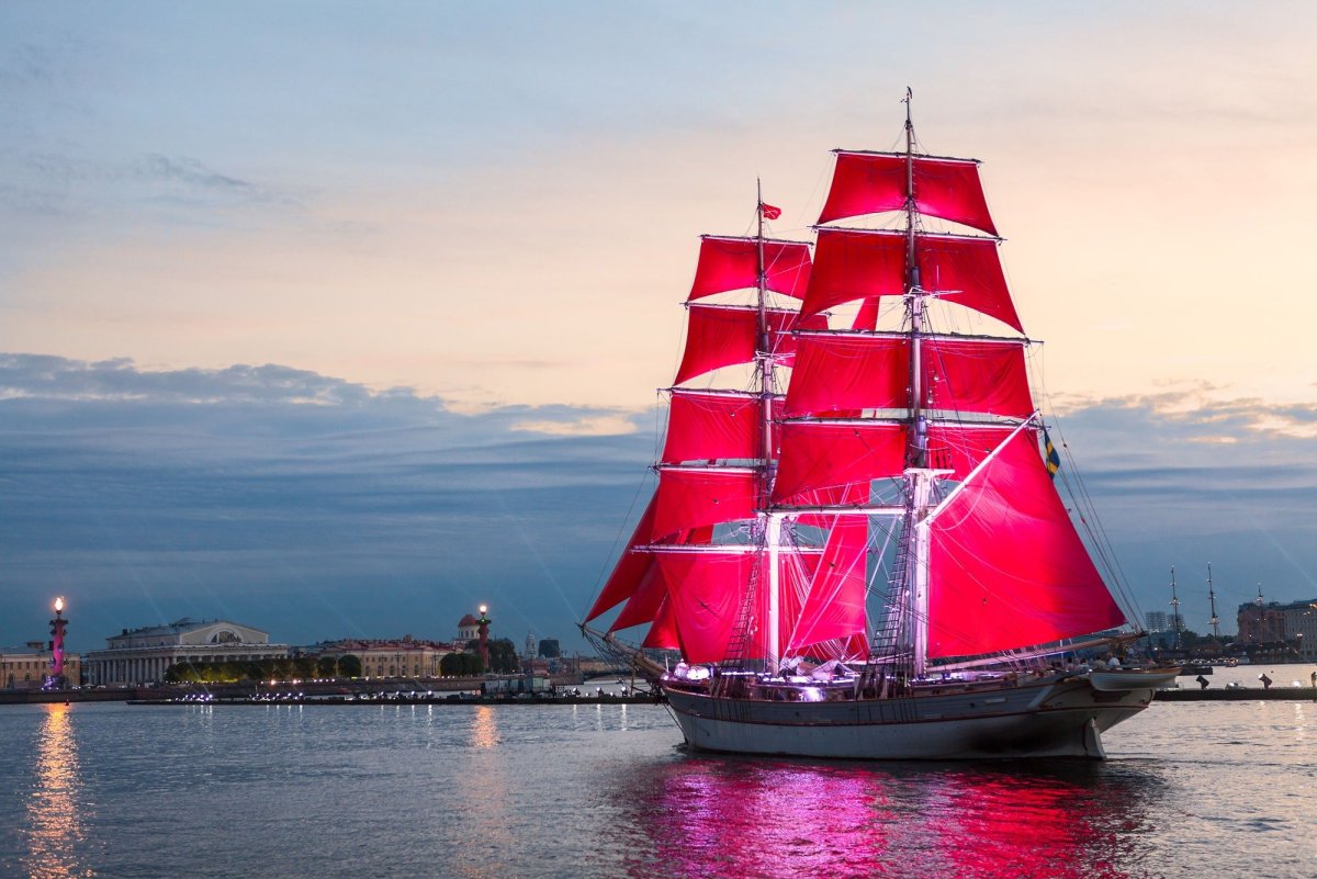 Фрегат Алые паруса в Санкт-Петербурге
