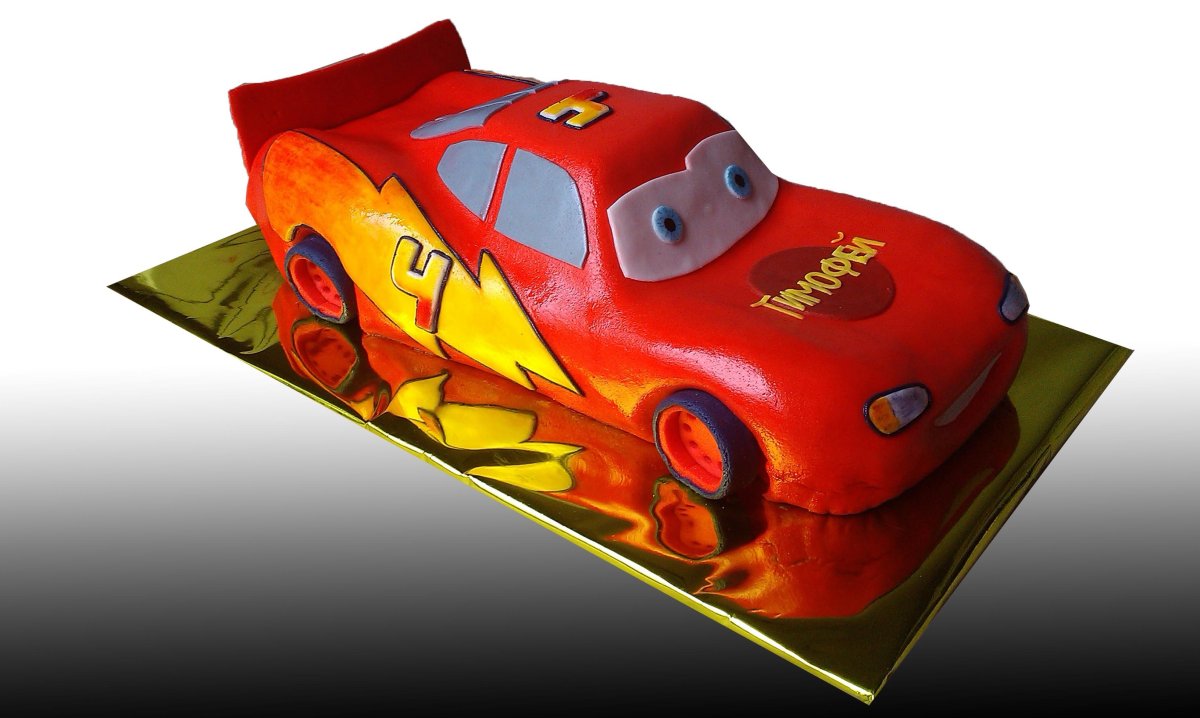 Торт молния Маквин кремовый