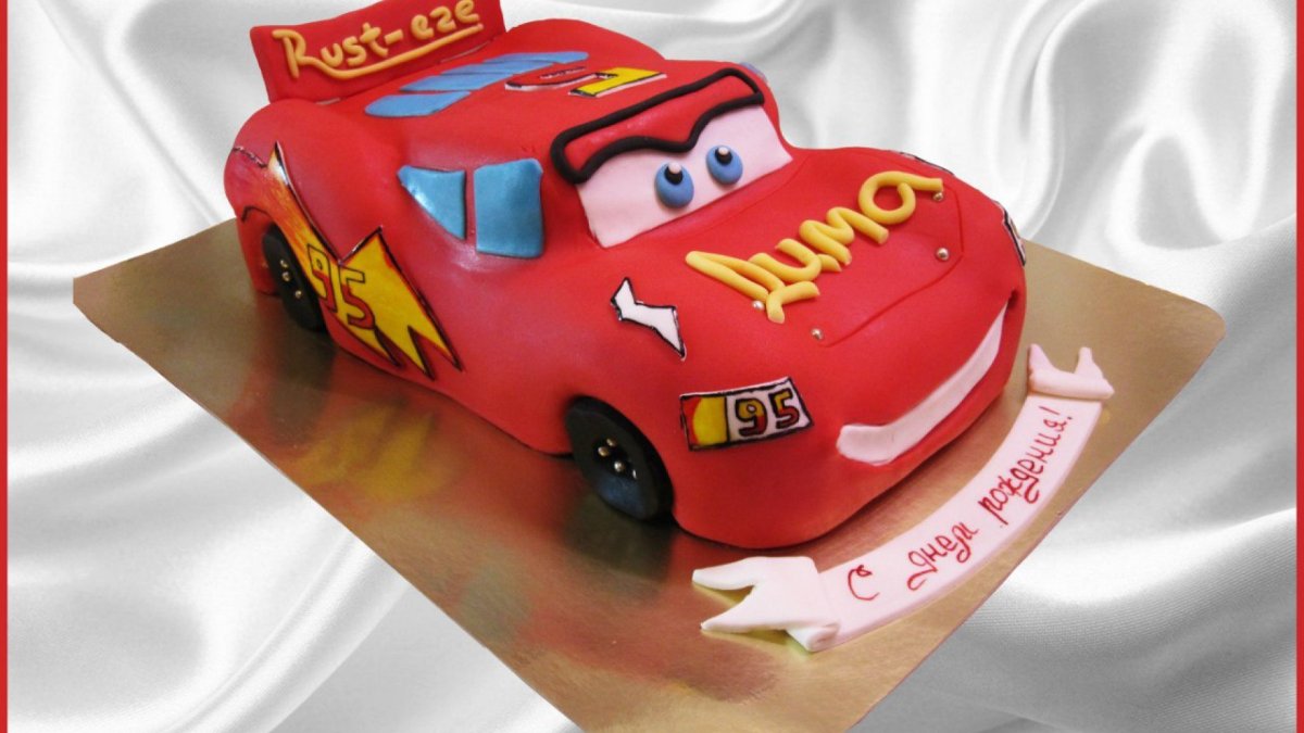 Торт молния Маккуин