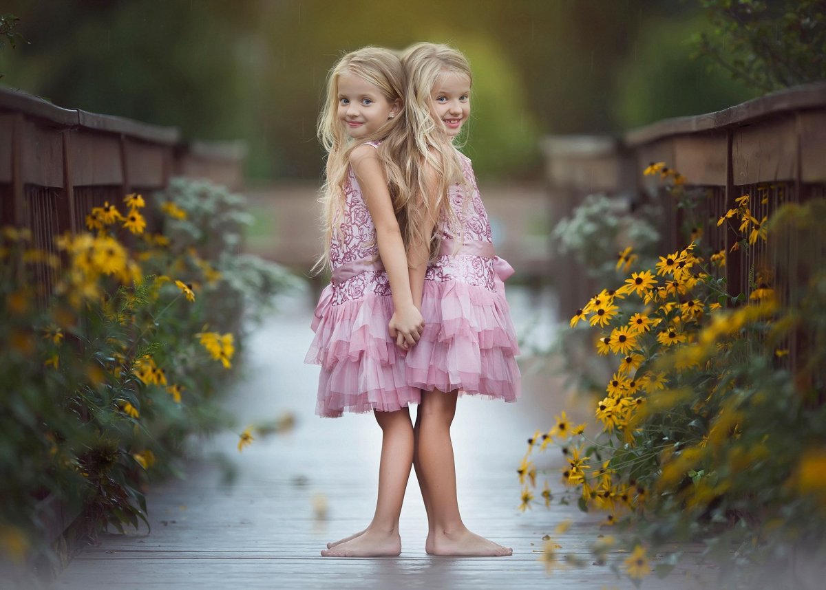 Фотосессия сестер