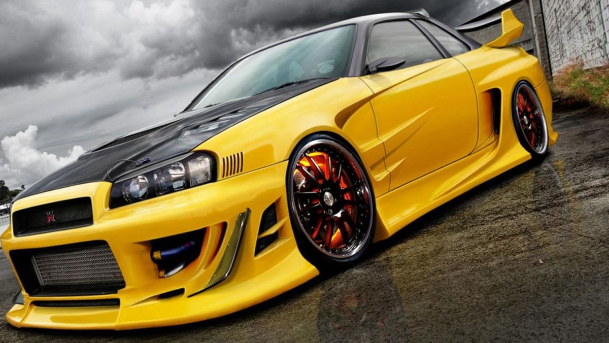 Nissan Skyline r34 GTR Yellow