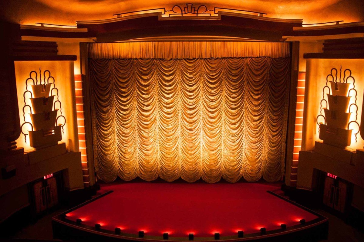 Сцена театра