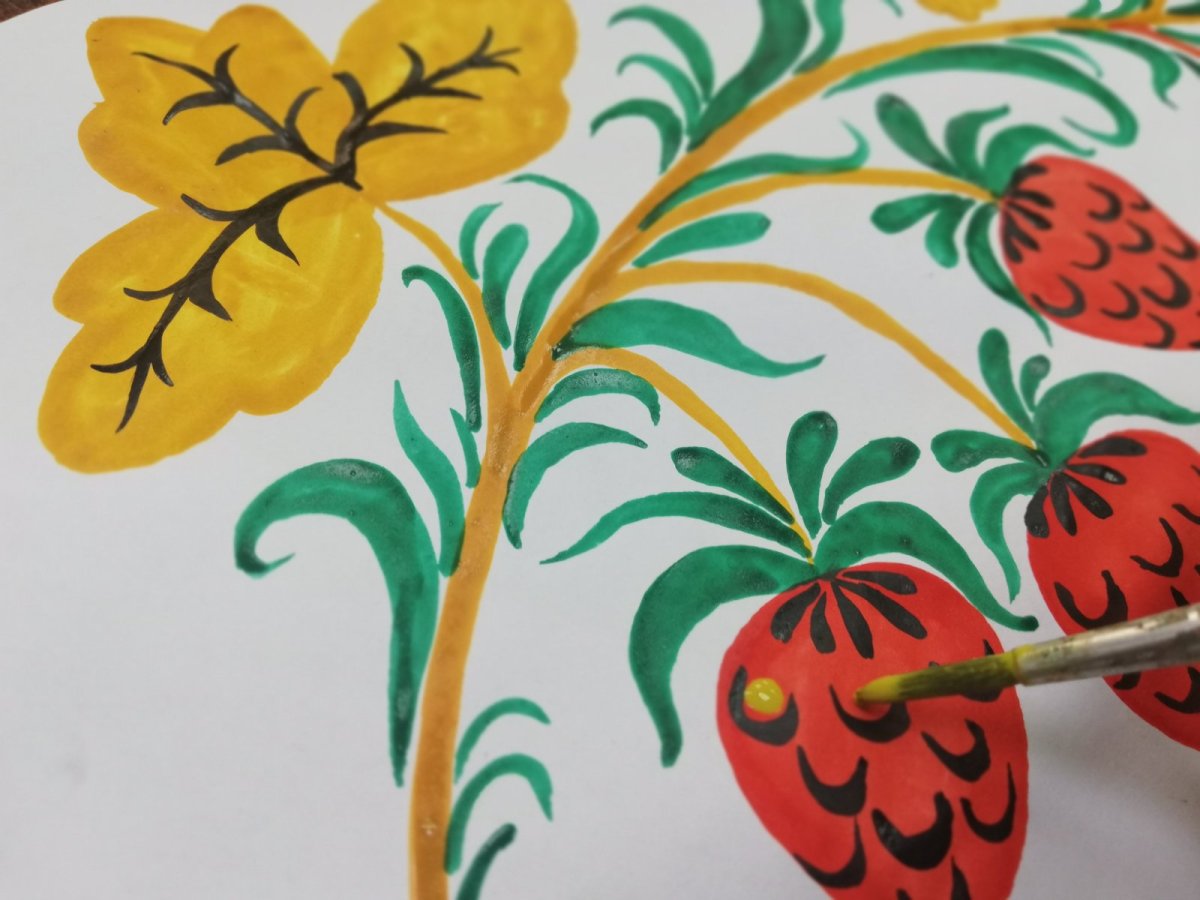 Рисование Золотая Хохлома в старшей группе Комарова