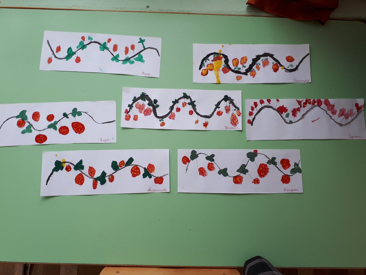 Рисование по хохломской росписи Комарова старшая