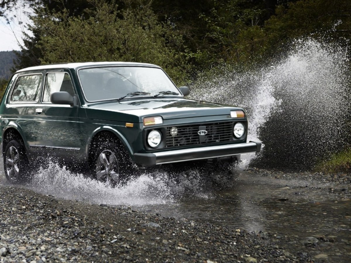 Шеви Нива в грязи