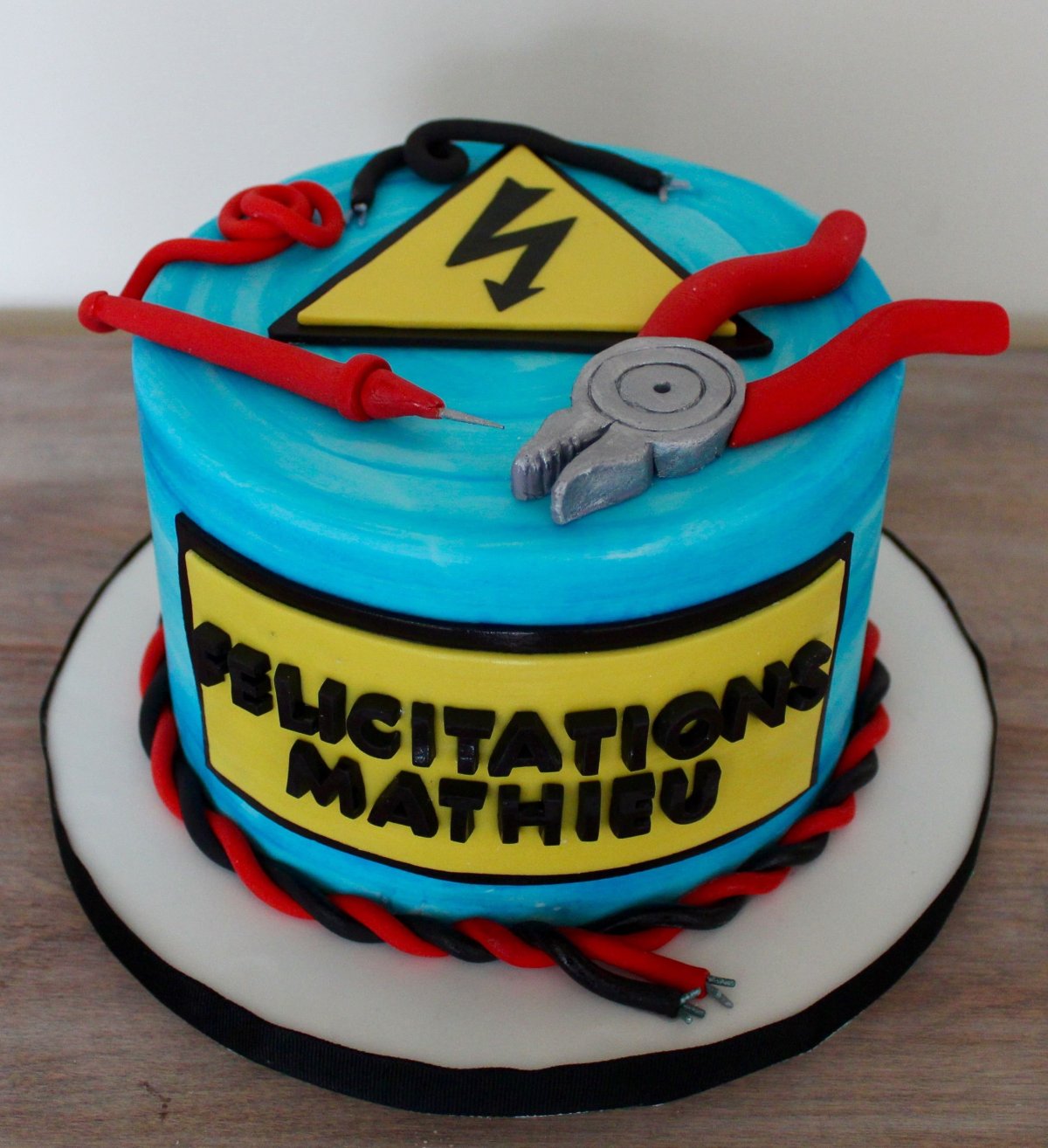 Торт электрику