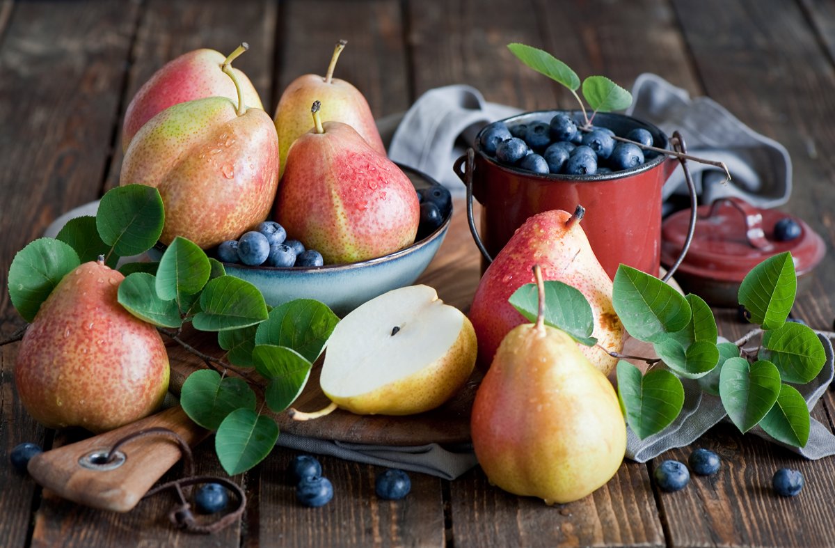Яблоки груши ягоды
