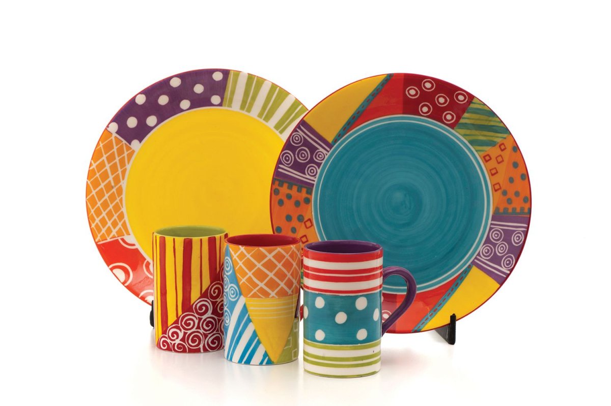 Посуда с орнаментом геометрических фигур