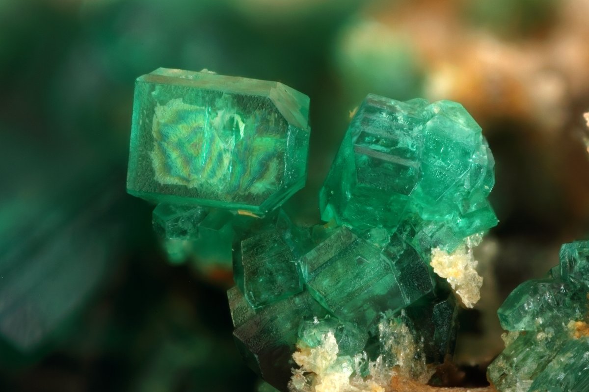 Кристалл урана