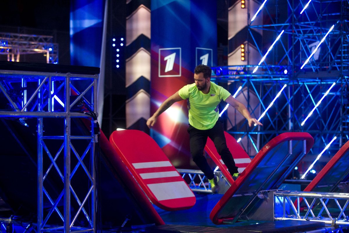 Юрий Озеров шоу русский ниндзя