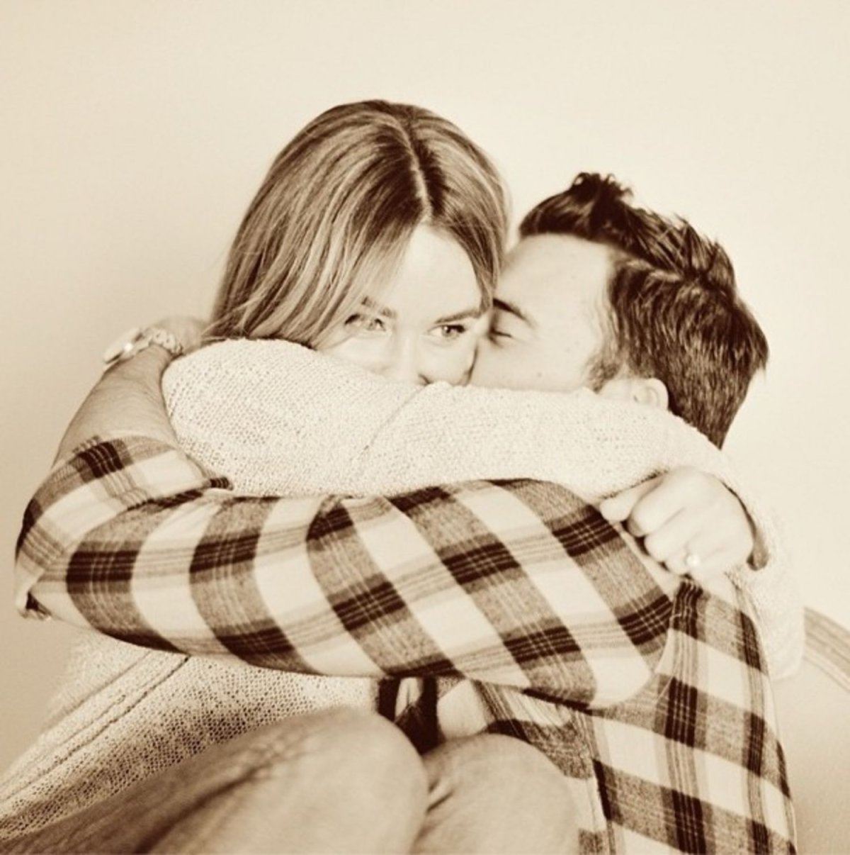 Искренние объятия