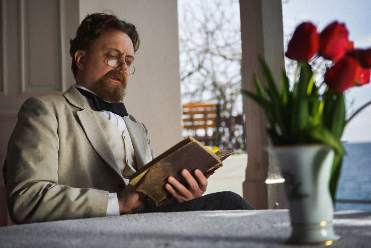 Человек в футляре Антон Чехов главный герой