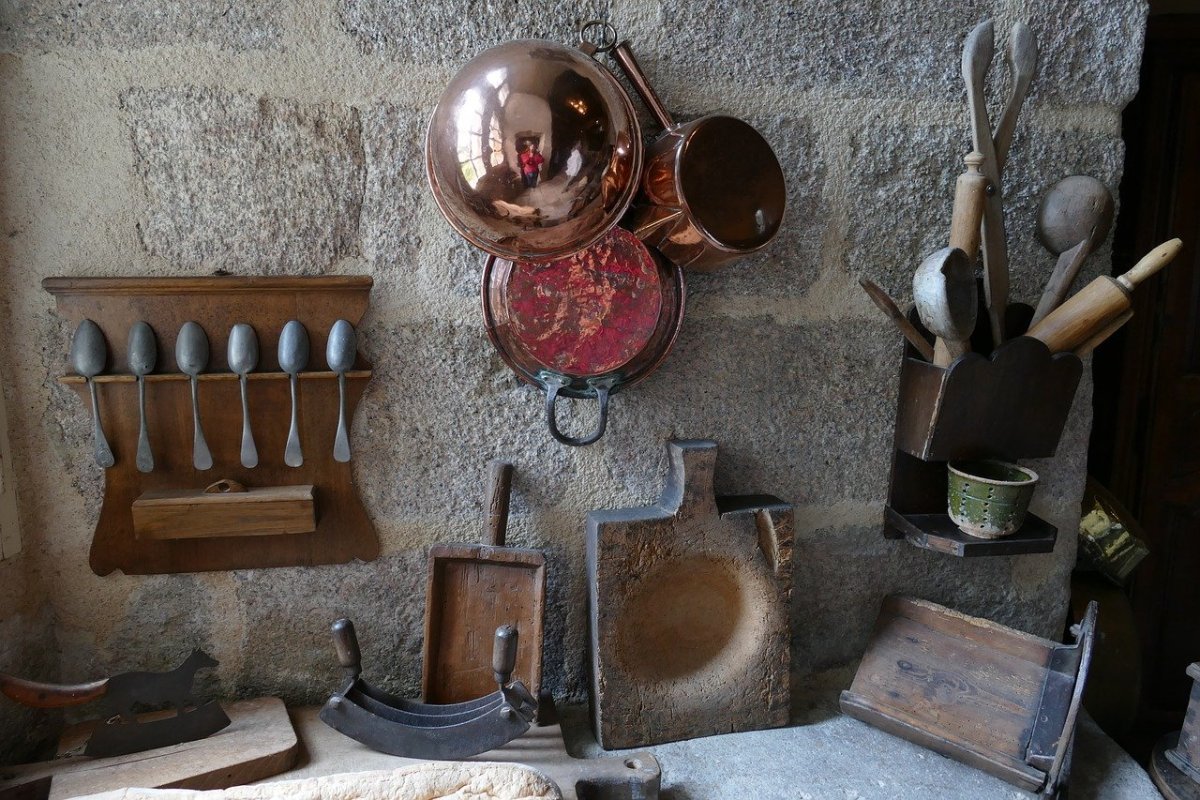 Средневековая кухонная утварь