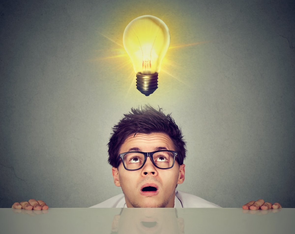 Лампочка на ладони