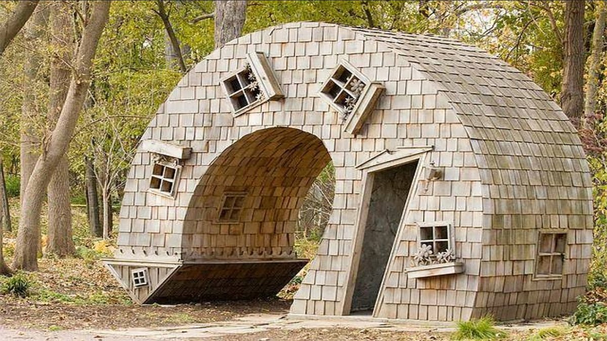 Дом расположенный в Индианаполисе, штат Индиана. Необычный дом