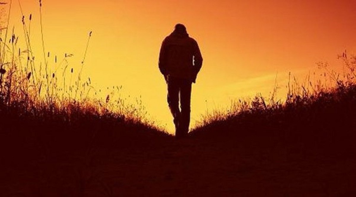 Уходит в закат