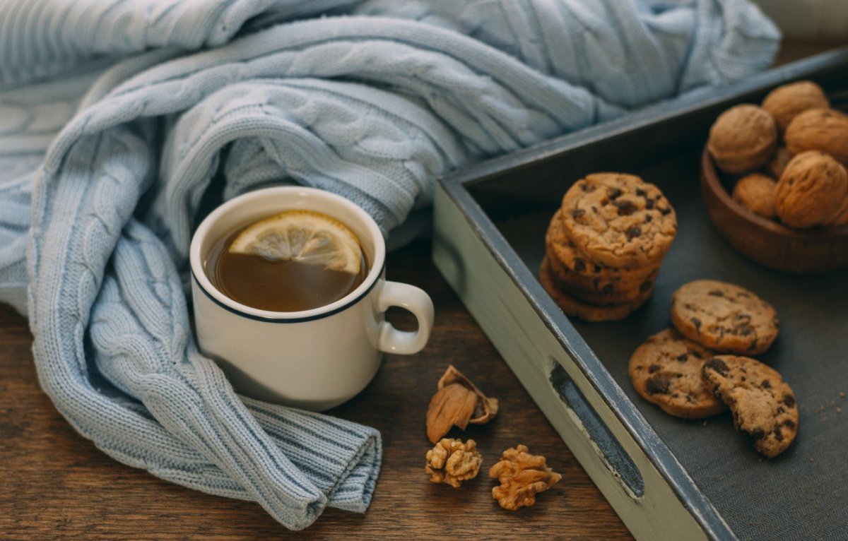 Чашка какао с печеньем