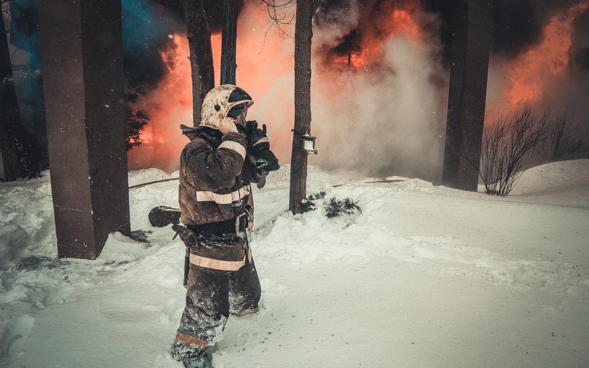 Пожарный на аву