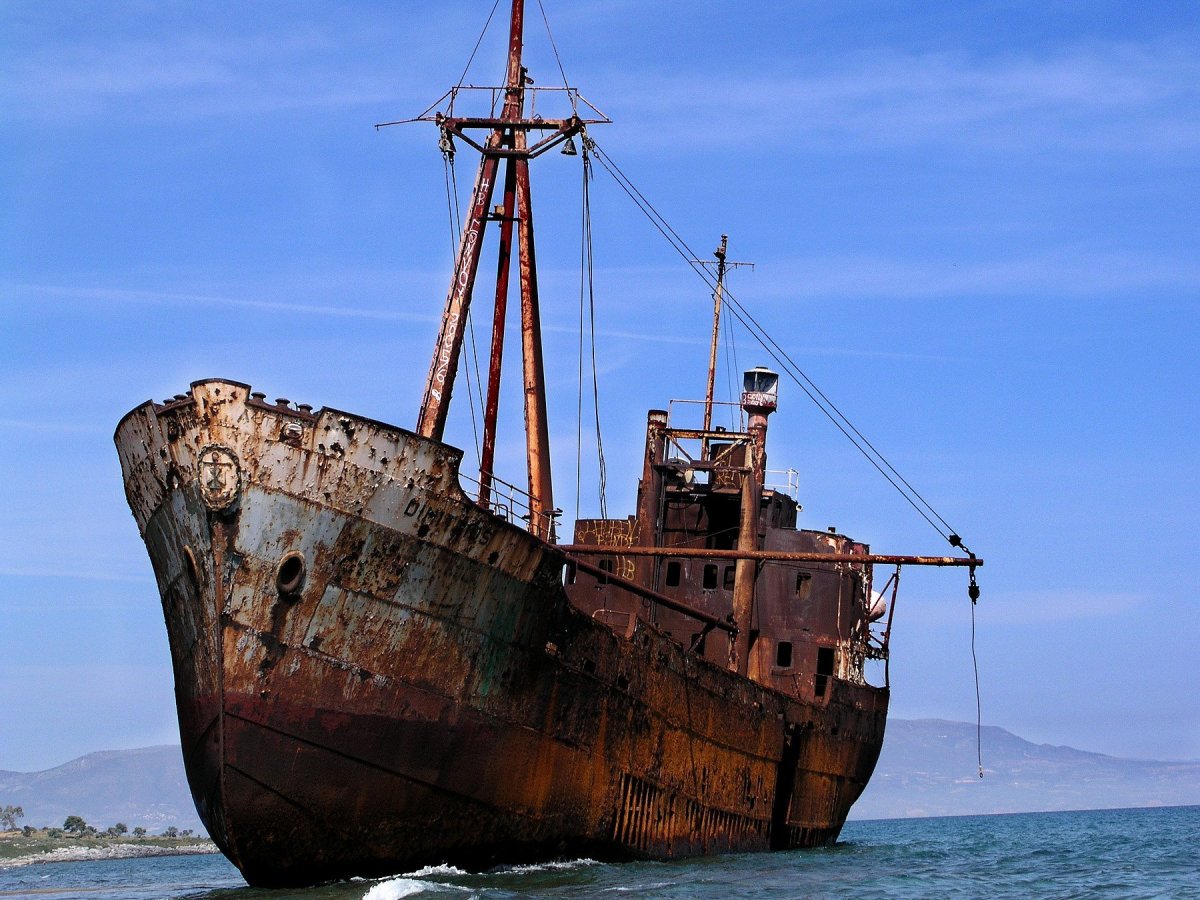 Заброшенный корабль Адриан Эванс