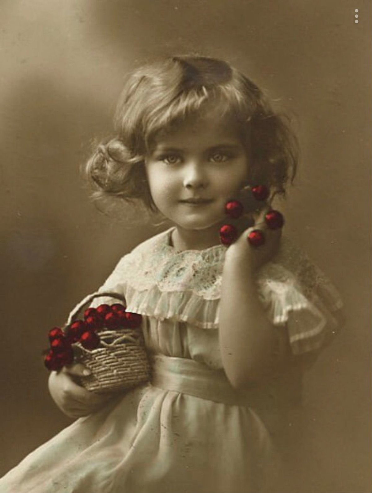 Детский портрет в ретро стиле