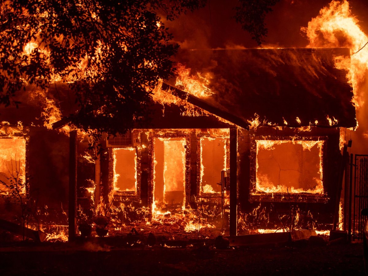 Горячий дом