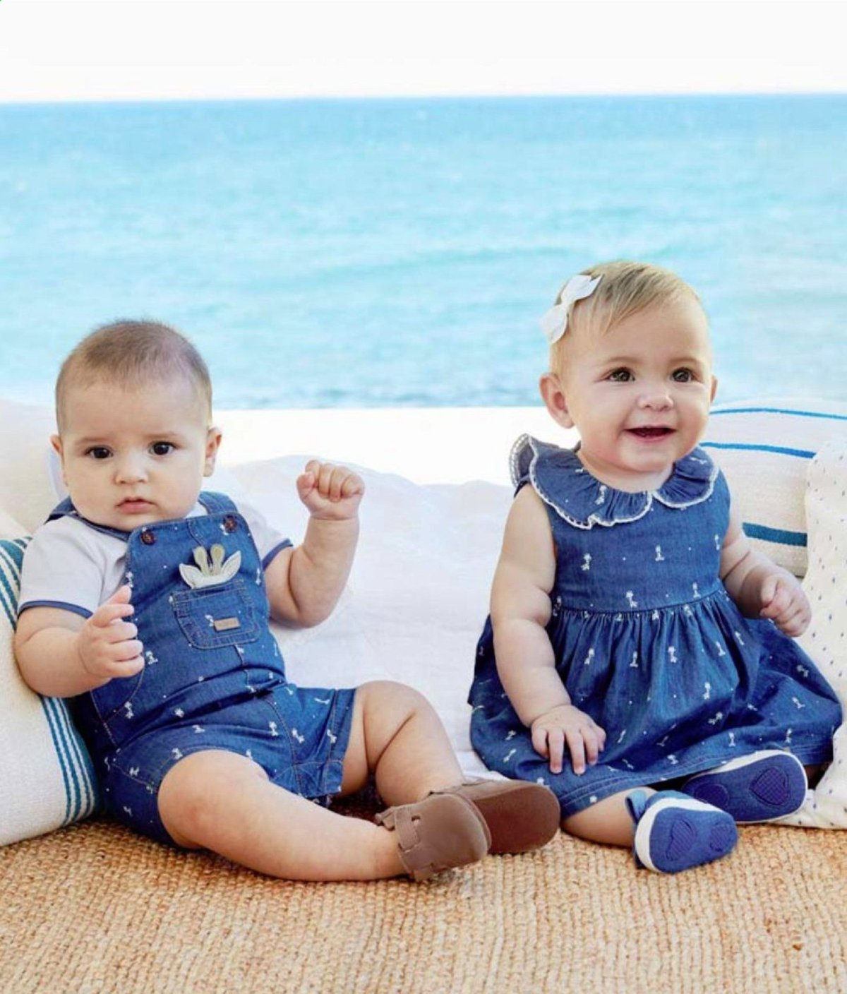 Младенцы двойняшки