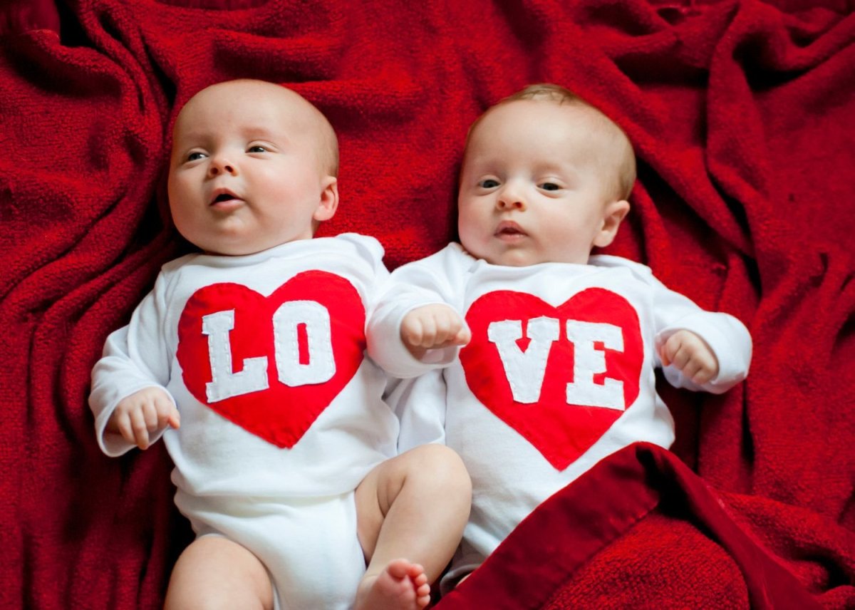 Малыши двойняшки мальчики
