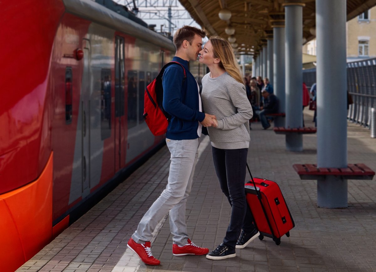Влюбленные на вокзале