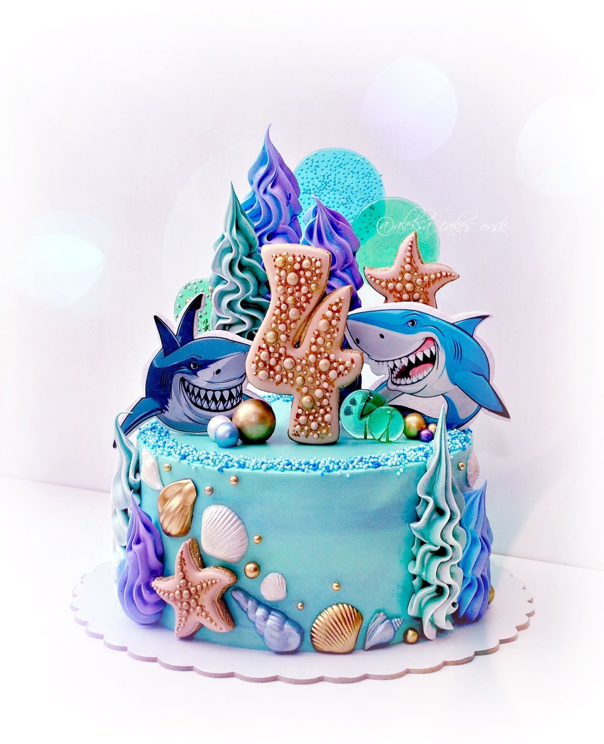 Торт в виде рыбы кремовый