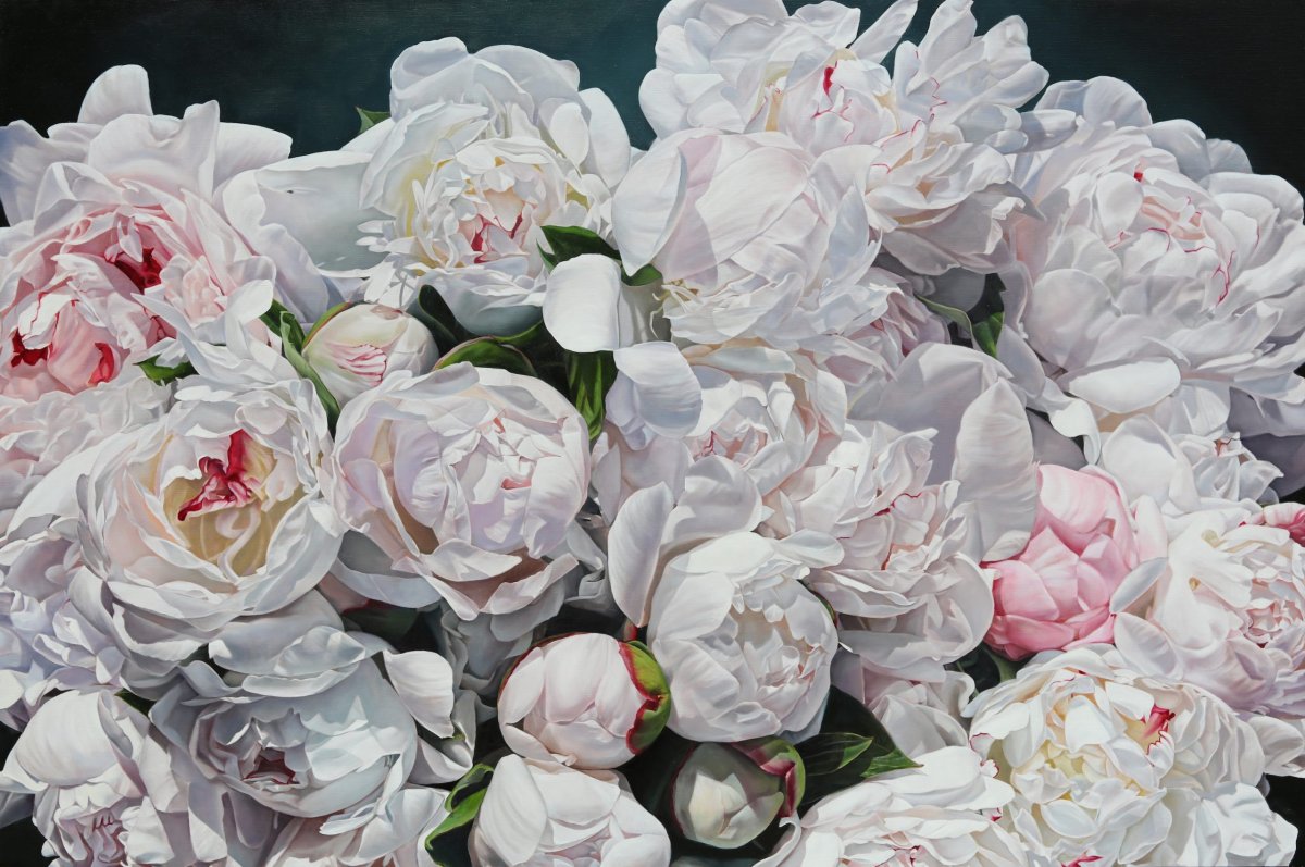 Королевский белый пион