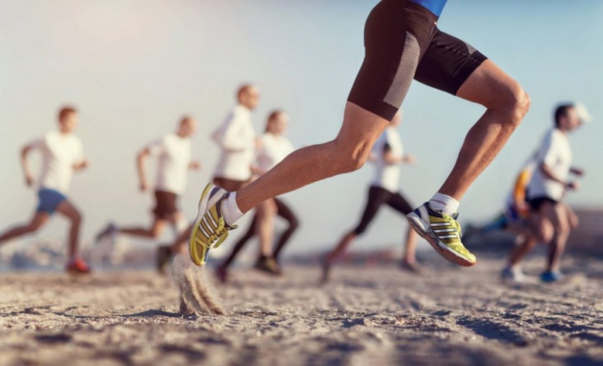 Бег на пляже